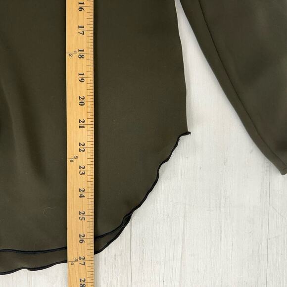 Aritzia Babaton Rena Top Popover Blouse Size XS Olive Green Long Sleeves Preppy - Picture 12 of 15